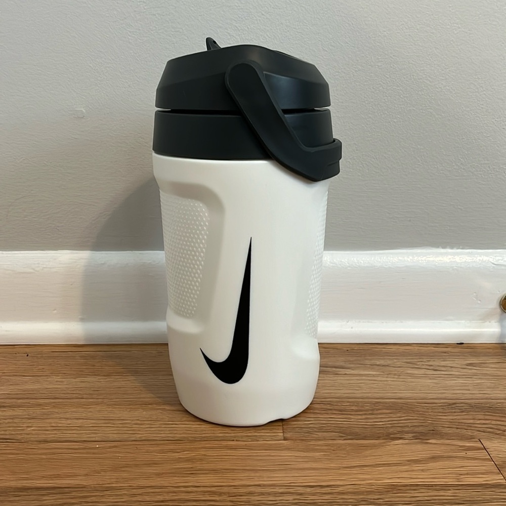 Nike 64oz Sports Insulated Water Jug - Barely Used